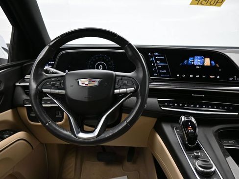 Used 2023 Cadillac Escalade Premium Luxury AWD/4WD image 18