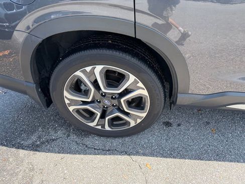 Used 2024 Subaru Ascent Touring AWD/4WD image 5