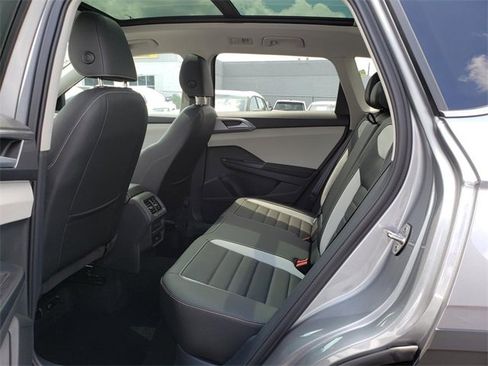 New 2025 Volkswagen Taos SEL image 8
