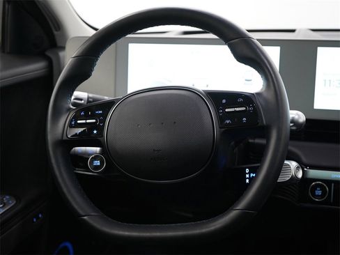 Used 2024 Hyundai Ioniq 5 Limited image 18