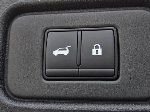 New 2026 Nissan Pathfinder SV w/ Cargo Package FWD image 10