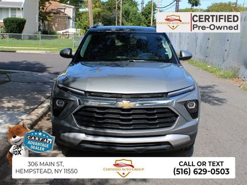 Used 2025 Chevrolet TrailBlazer LT FWD image 1