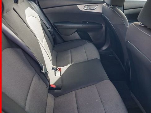 Certified 2023 Kia Forte LXS image 18