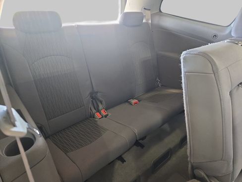 Used 2013 Chevrolet Traverse LS FWD image 14