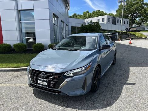 Certified 2024 Nissan Sentra SR w/ SR Premium Package FWD image 4