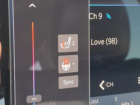 Used 2024 Chrysler Pacifica Touring-L image 23