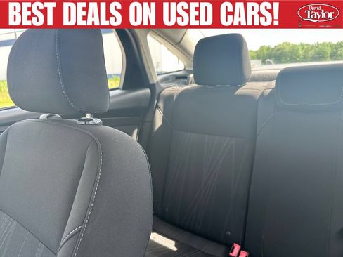 Used 2015 Ford Focus SE FWD image 17