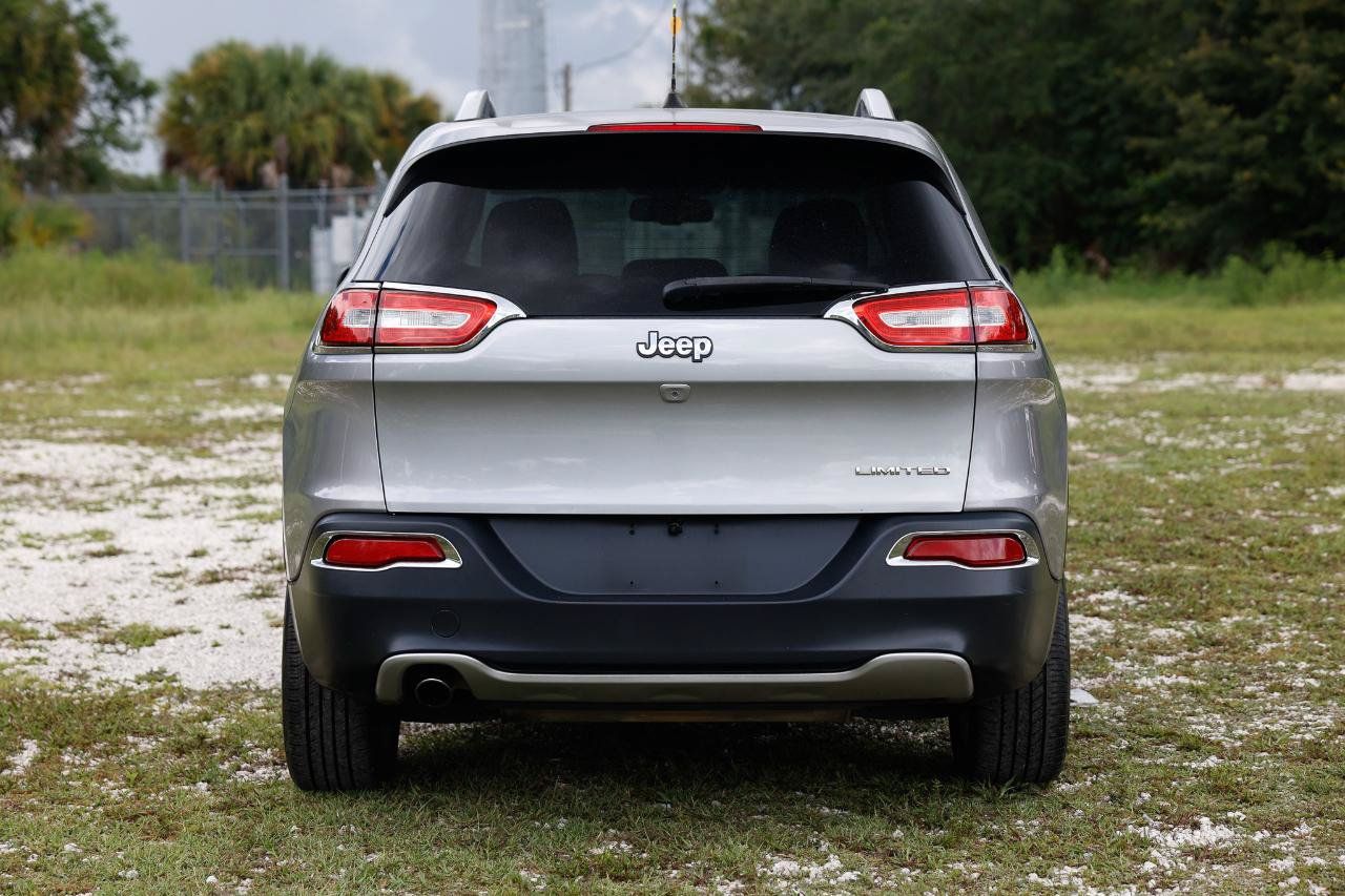 Used 2016 Jeep Cherokee Limited FWD image 7