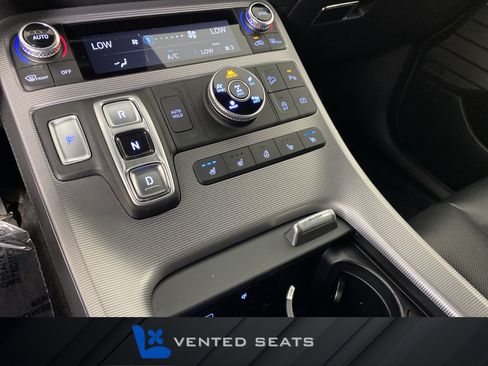 Used 2025 Hyundai Palisade Calligraphy AWD/4WD image 7