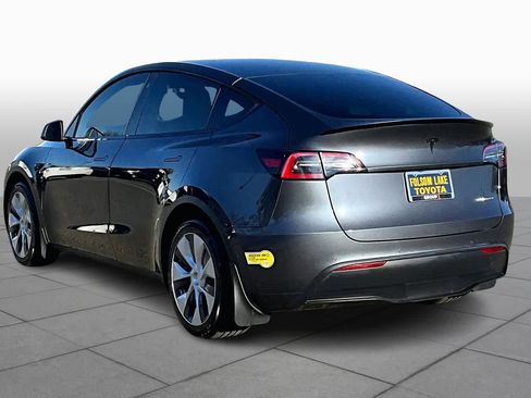 Used 2021 Tesla Model Y Long Range image 11
