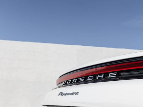 New 2025 Porsche Panamera image 12