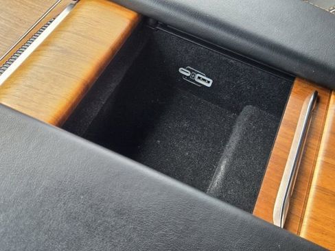 Used 2022 Jeep Grand Wagoneer Series III w/ Rear Seat Video Group 1 AWD/4WD image 23