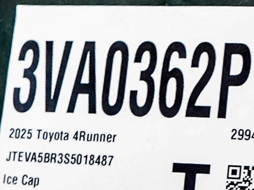 Used 2025 Toyota 4Runner SR5 AWD/4WD image 30