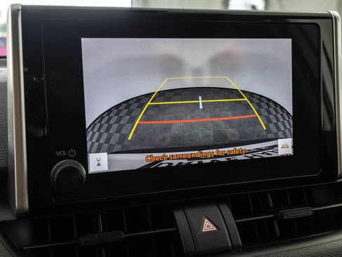 Used 2023 Toyota RAV4 LE AWD/4WD image 7