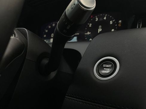 Used 2021 Land Rover Discovery Sport SE image 25