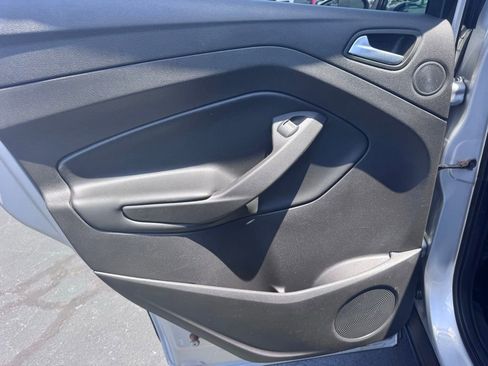 Used 2019 Ford Escape Titanium AWD/4WD image 31