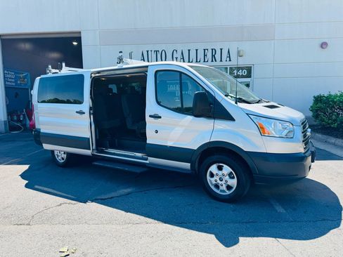 Used 2018 Ford Transit 350 XLT RWD image 19