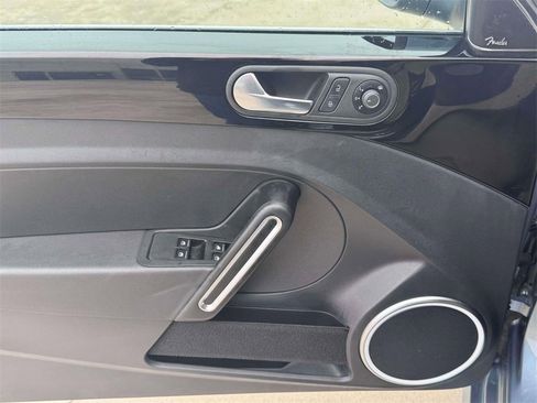 Used 2019 Volkswagen Beetle 2.0T Final Edition SEL image 9