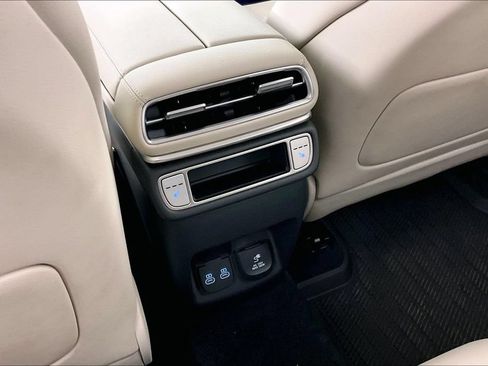 Used 2025 Genesis GV80 3.5T Advanced AWD/4WD image 9