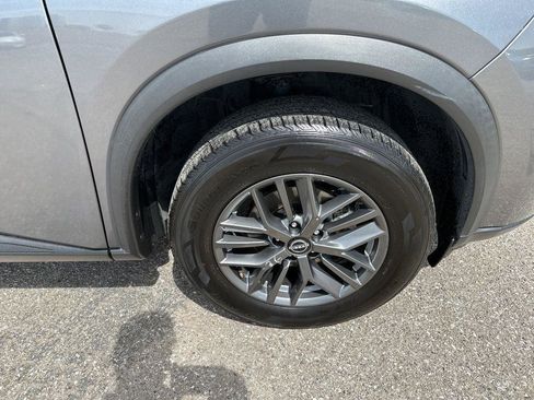 Used 2024 Nissan Rogue S FWD image 10