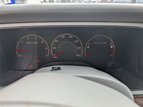 Used 2006 Lincoln Navigator Luxury RWD image 21