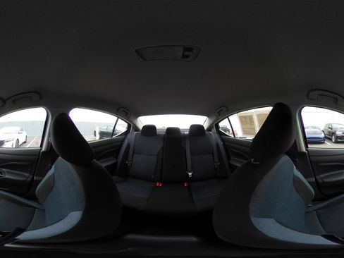 Used 2025 Nissan Versa SV FWD image 41