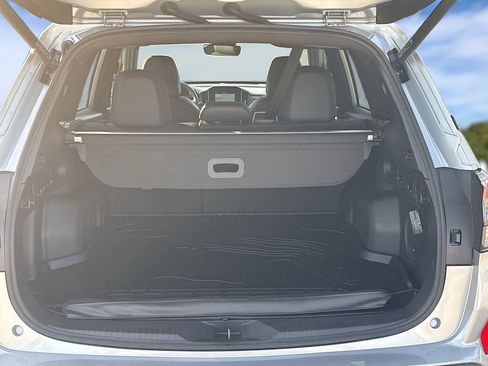 Used 2025 Subaru Forester Limited image 30