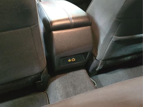 Used 2025 Nissan Altima 2.5 SV FWD image 21