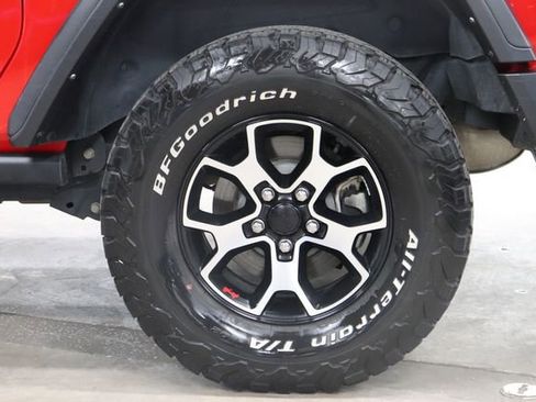 Used 2022 Jeep Wrangler Rubicon AWD/4WD image 25