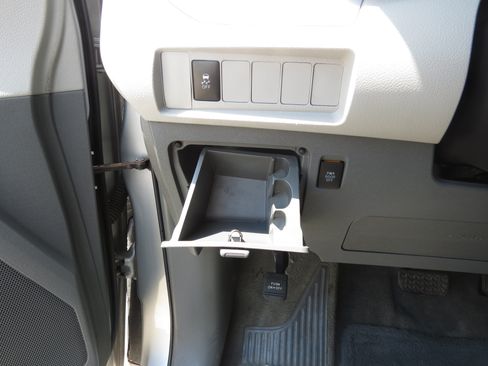 Used 2016 Toyota Sienna LE FWD image 13