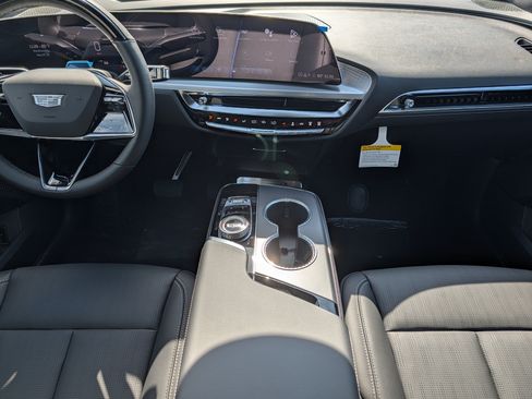 Used 2026 Cadillac Lyriq Sport w/ LPO, Floor Liner Package AWD/4WD image 7