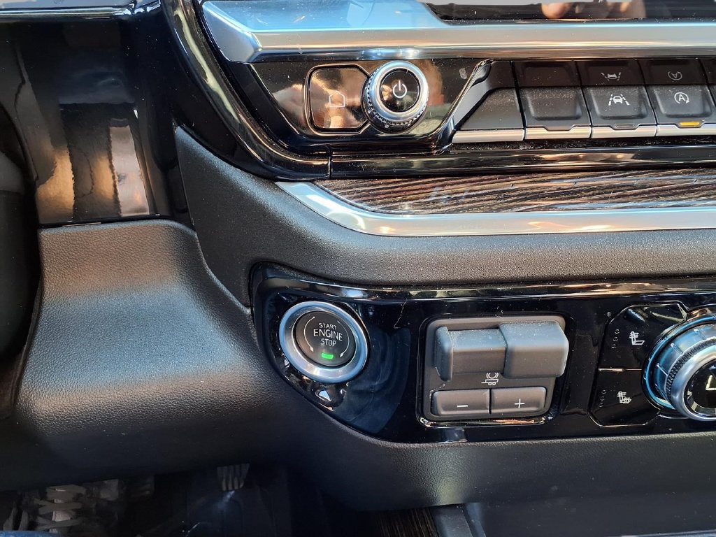 Used 2025 GMC Sierra 1500 Elevation AWD/4WD image 9