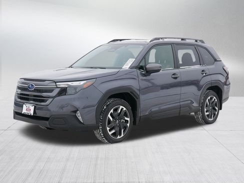 Certified 2025 Subaru Forester Premium w/ Protection Package (1PH) image 3