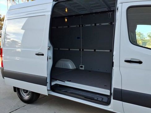 New 2025 Mercedes-Benz Sprinter 2500 image 23