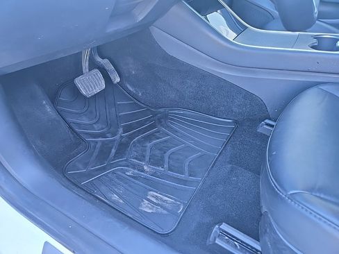 Used 2020 Tesla Model 3 Standard Range Plus image 36