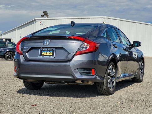 Used 2017 Honda Civic EX-T image 5