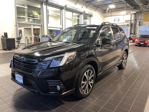 Used 2022 Subaru Forester Limited image 4