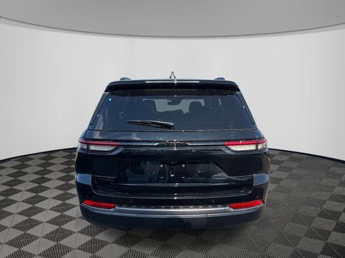 New 2026 Jeep Grand Cherokee Altitude AWD/4WD image 3
