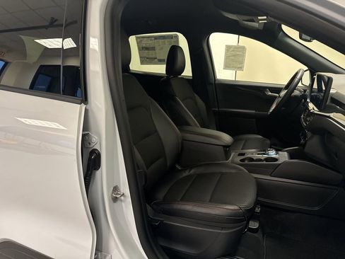 New 2026 Ford Escape ST-Line w/ Tech Pack #1 image 39