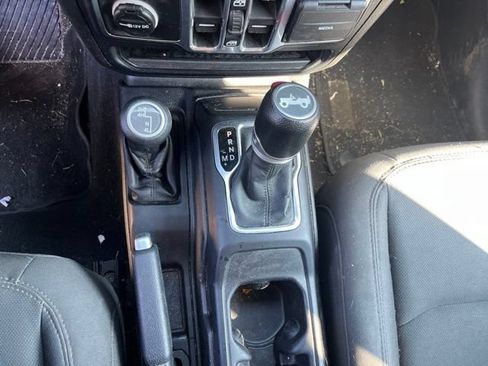 Used 2019 Jeep Wrangler Unlimited Sport S AWD/4WD image 24