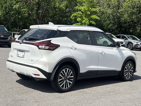 Used 2024 Nissan Kicks SV FWD image 13