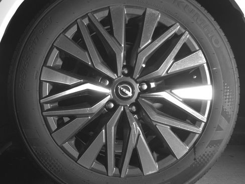 Used 2025 Nissan Altima 2.5 SV FWD image 14