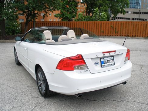 Used 2011 Volvo C70 T5 w/ Convenience Pkg FWD image 11