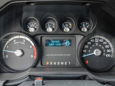 Used 2016 Ford F450 XLT w/ XLT Interior Package image 28