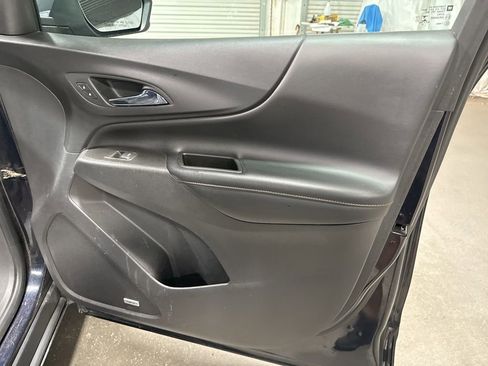 Used 2020 Chevrolet Equinox Premier image 11