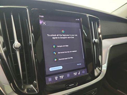 Certified 2024 Volvo S60 B5 Core image 27