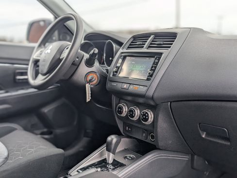 Used 2024 Mitsubishi Outlander Sport ES image 36