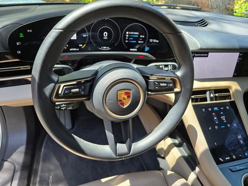Used 2022 Porsche Taycan RWD image 38