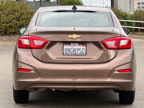 Used 2019 Chevrolet Cruze LS FWD image 8