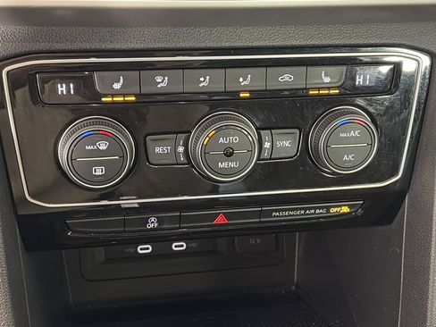 Used 2023 Volkswagen Atlas SEL R-Line image 23